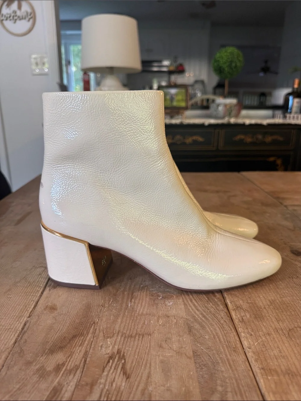 Tory Burch stylish tory